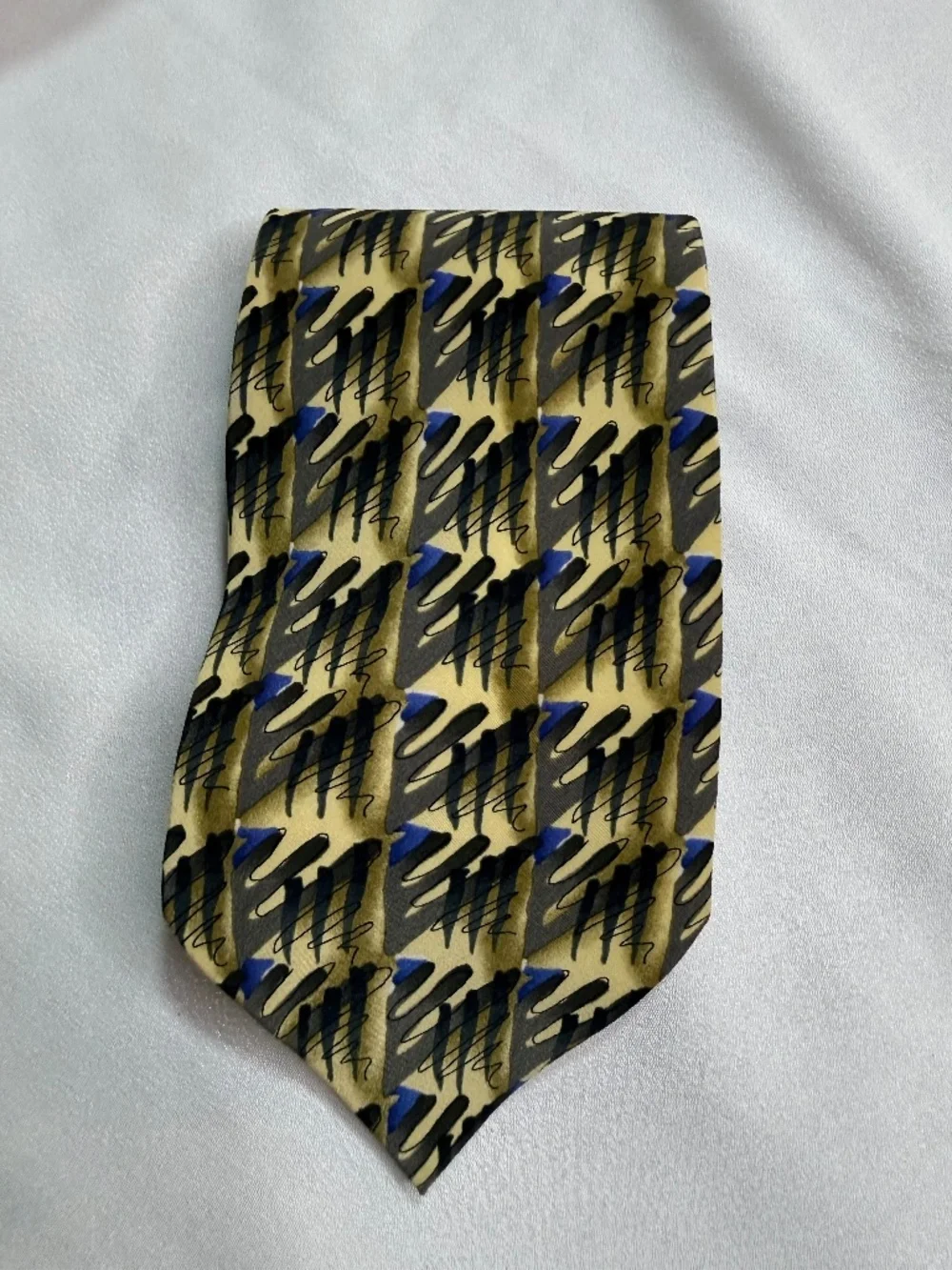 J. Garcia Chicken & C. Collection Eighteen Men's Abstract Geometric Necktie